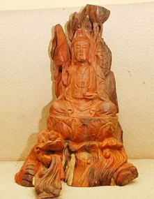 Tượng gỗ quý được làm từ rễ cây gỗ trắc hàng độc nhất ko có bản thứ hai